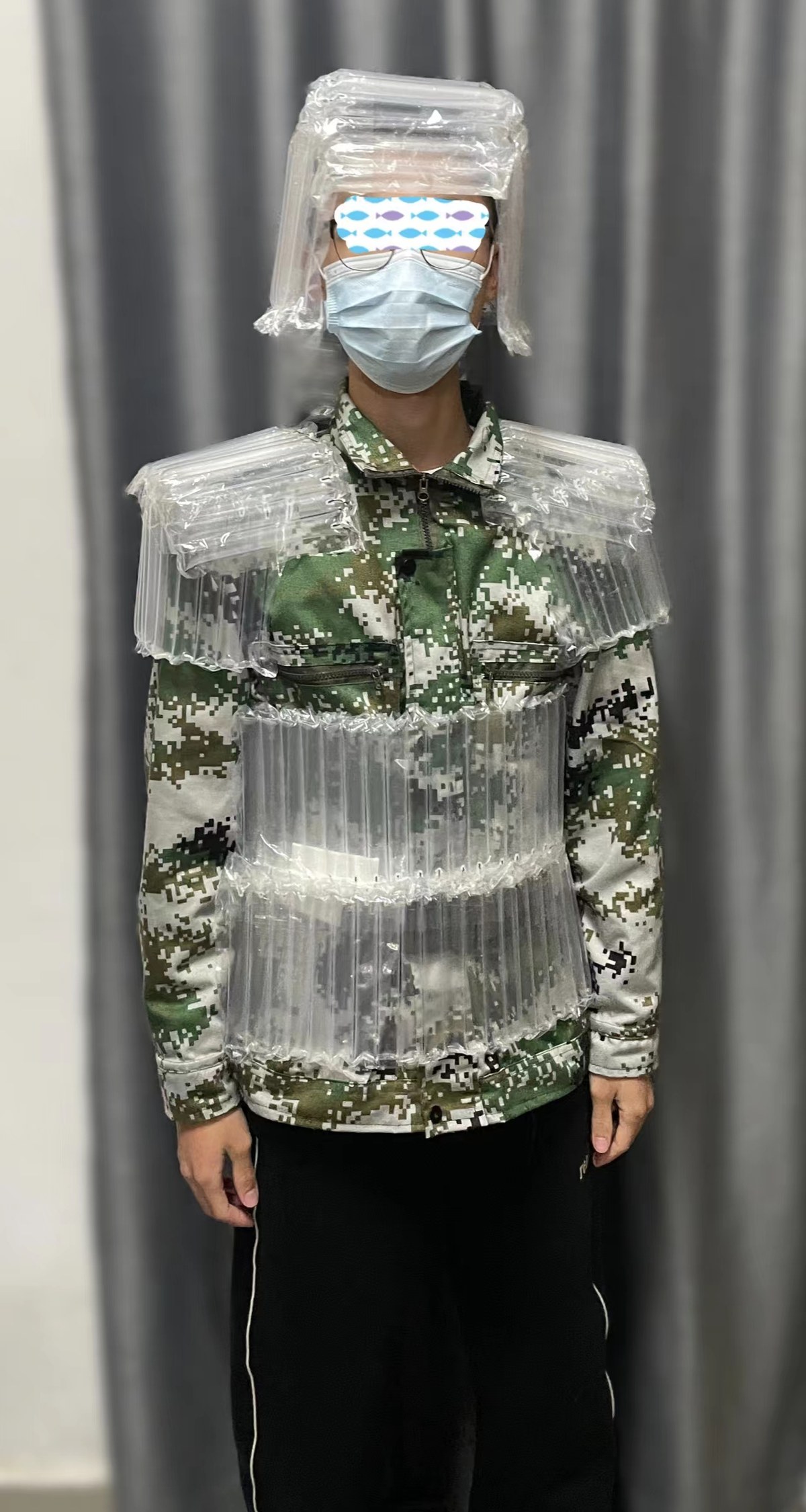 模型正面